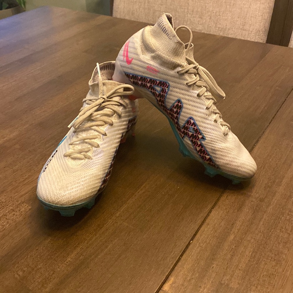 Nike Zoom Superfly 9 Elite FG Soccer Cleats- 5.5 M/ 7 W